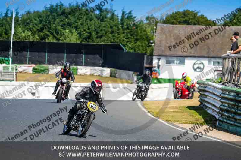 Vintage motorcycle club;eventdigitalimages;mallory park;mallory park trackday photographs;no limits trackdays;peter wileman photography;trackday digital images;trackday photos;vmcc festival 1000 bikes photographs